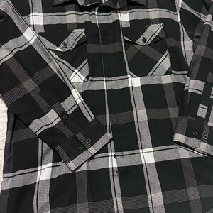 Men's Black and Gray Checkered Long Sleeve Shirt